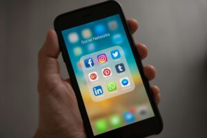 réseaux sociaux avocat